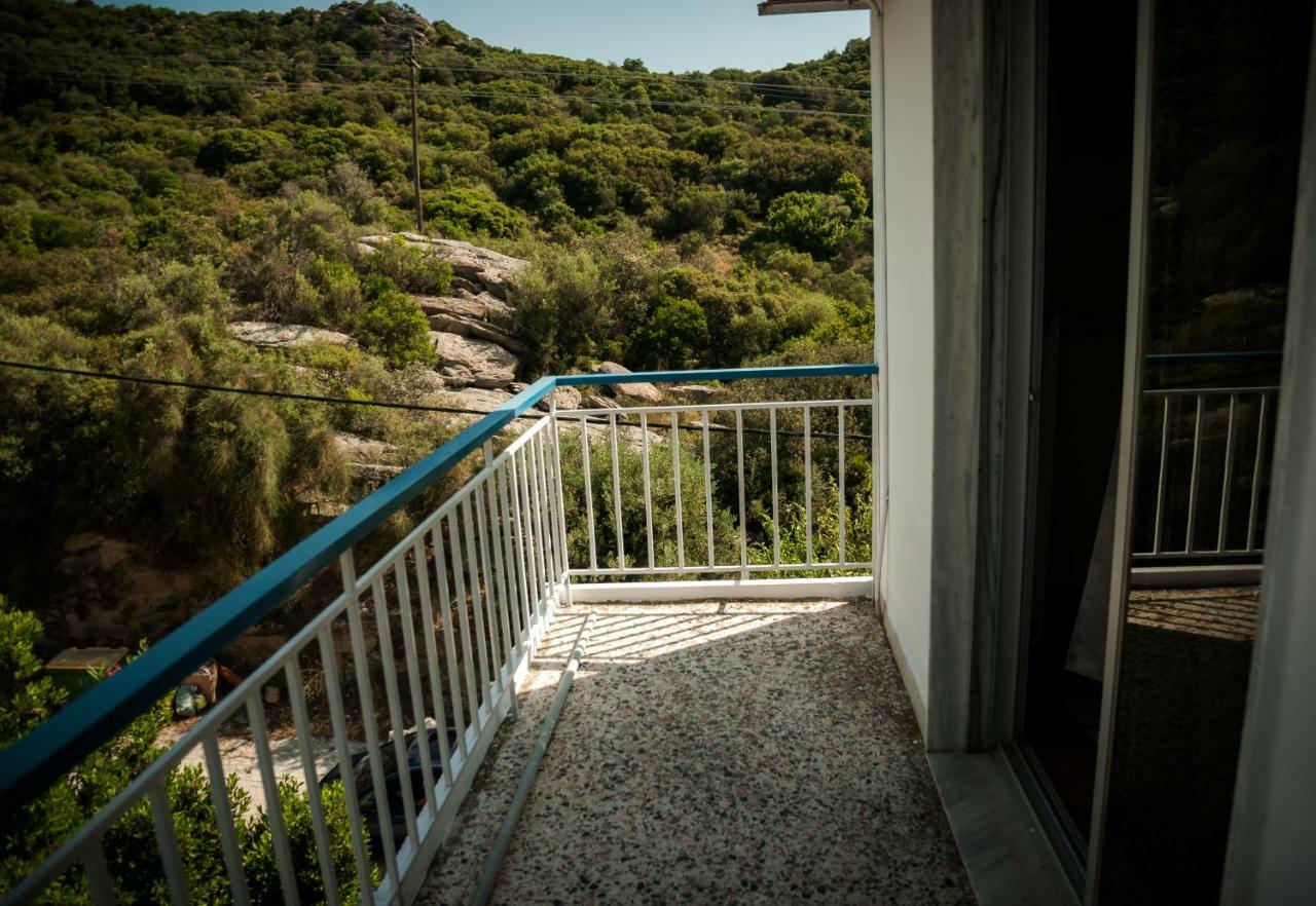 Paradise View Apartment Palaiontsiflikion Exterior photo
